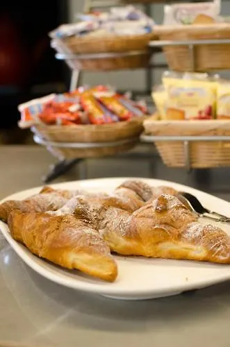 Unaway Hotel Firenze Nord - A1 Campi Bisenzio 4*,  Italy